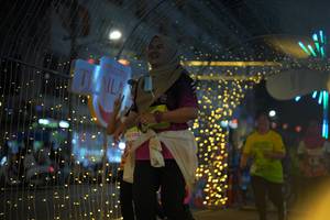 BIB: 30580
                            <button type="button" onclick="openModal(21750339)" class="btn btn-primary btn-sm float-right btn-popup" data-toggle="modal" data-target=".modal-high-quality">
                        <i class="fas fa-shopping-cart"></i> Add to Cart
                    </button>
                                            <button type="button" onclick="isThisMe(21750339, true)" class="btn btn-success btn-sm float-right btn-popup btn-isme hidden" data-toggle="tooltip" data-placement="bottom" title="นี่คือรูปของคุณใช่ไหม คลิกที่นี่เพื่อเอาเข้าอัลบั้ม">
                        <i class="fas fa-plus"></i> Add to album
                    </button>
                    <button type="button" onclick="isThisMe(21750339, false)" class="btn btn-warning btn-sm float-right btn-popup btn-isnotme hidden">
                        <i class="fas fa-ban"></i> Remove from album
                    </button>